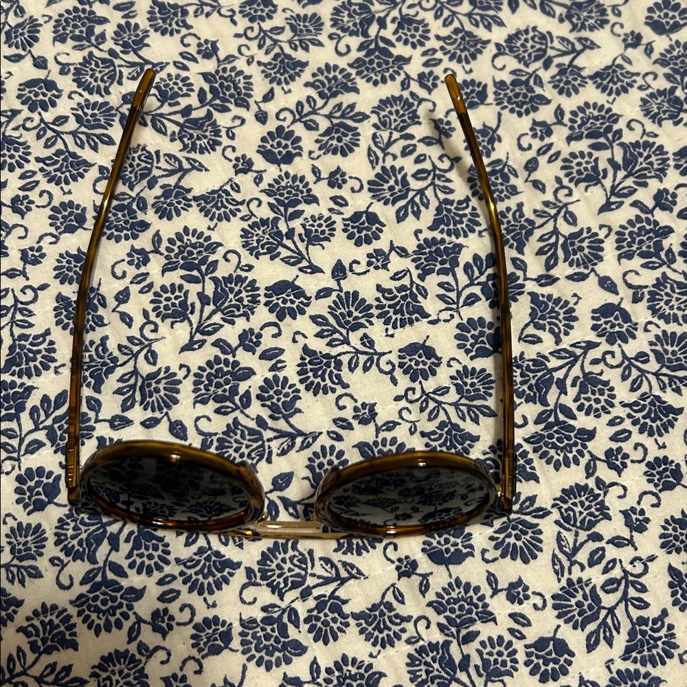 Rayban glasses with case - Picture 6 of 9